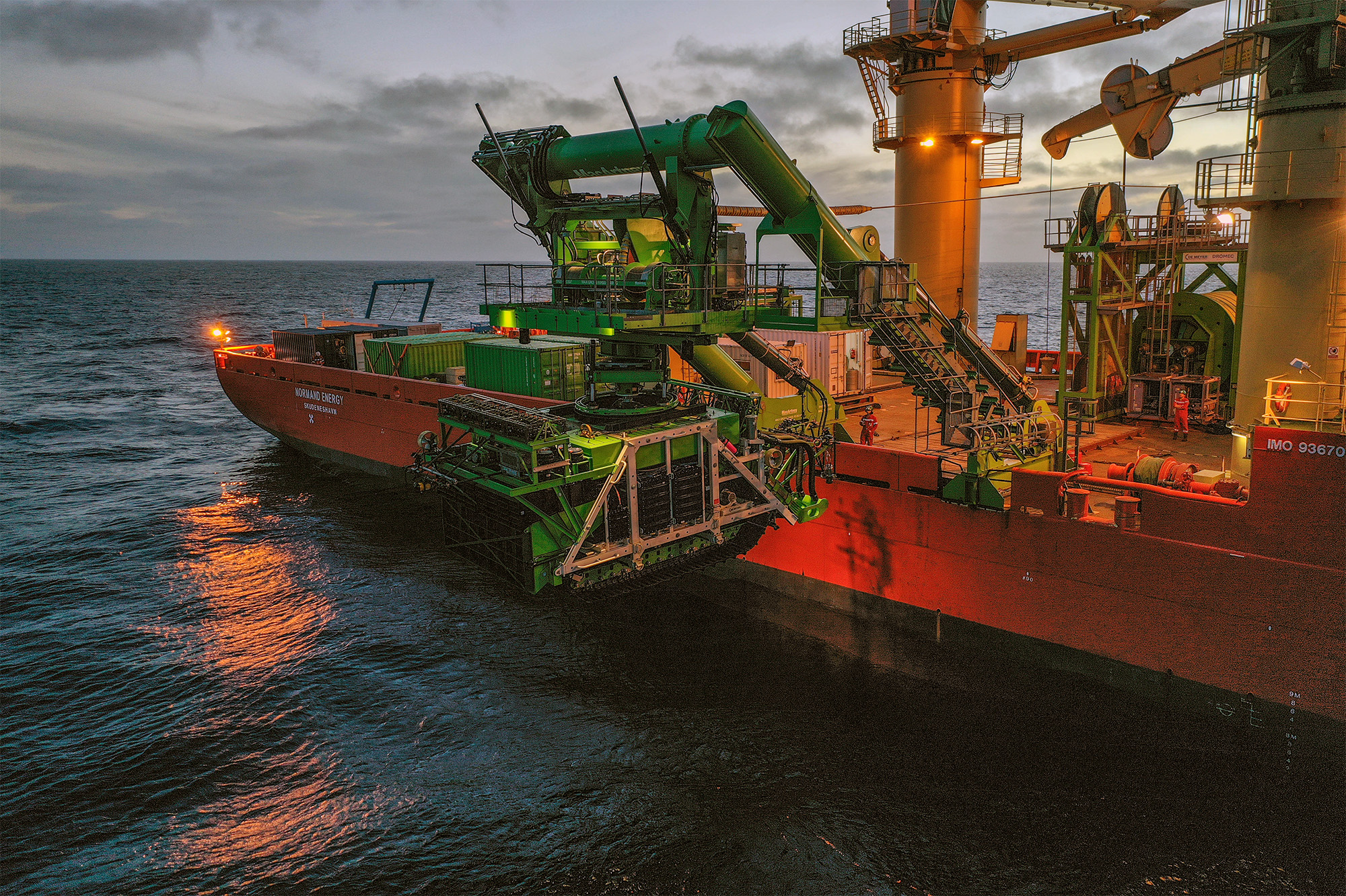 deep-sea-mining-risks-explained-fire-and-sediment-6acb5aad4056c